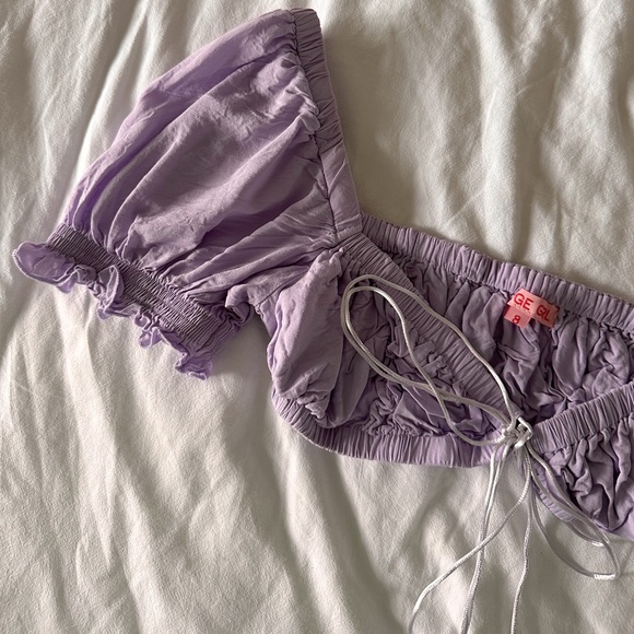 VERGE GIRL Italian Language Cropped Blouse - Picture 3 of 5